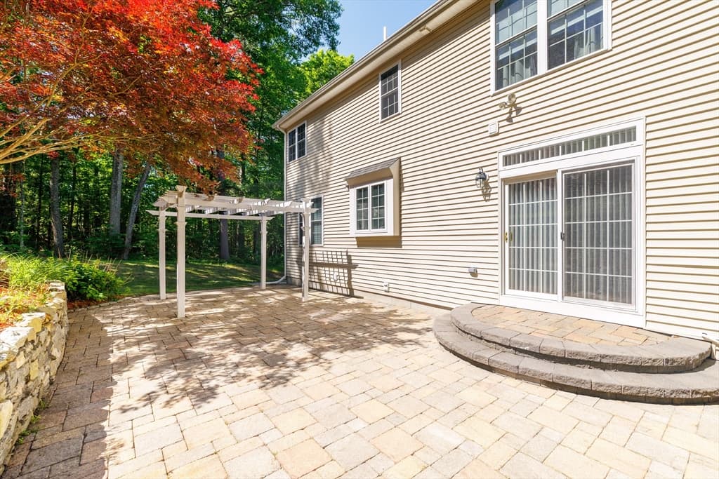 Casa em Northborough — foto 9
