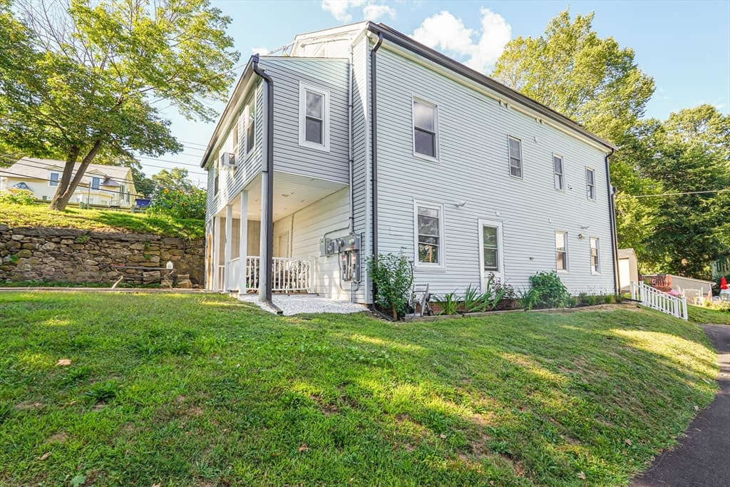 Multi-família em Sturbridge — foto 3