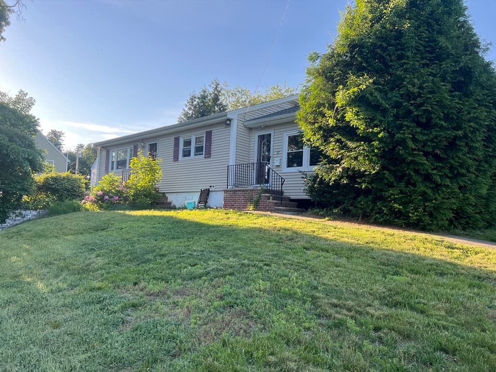 Casa em Dracut — foto 2