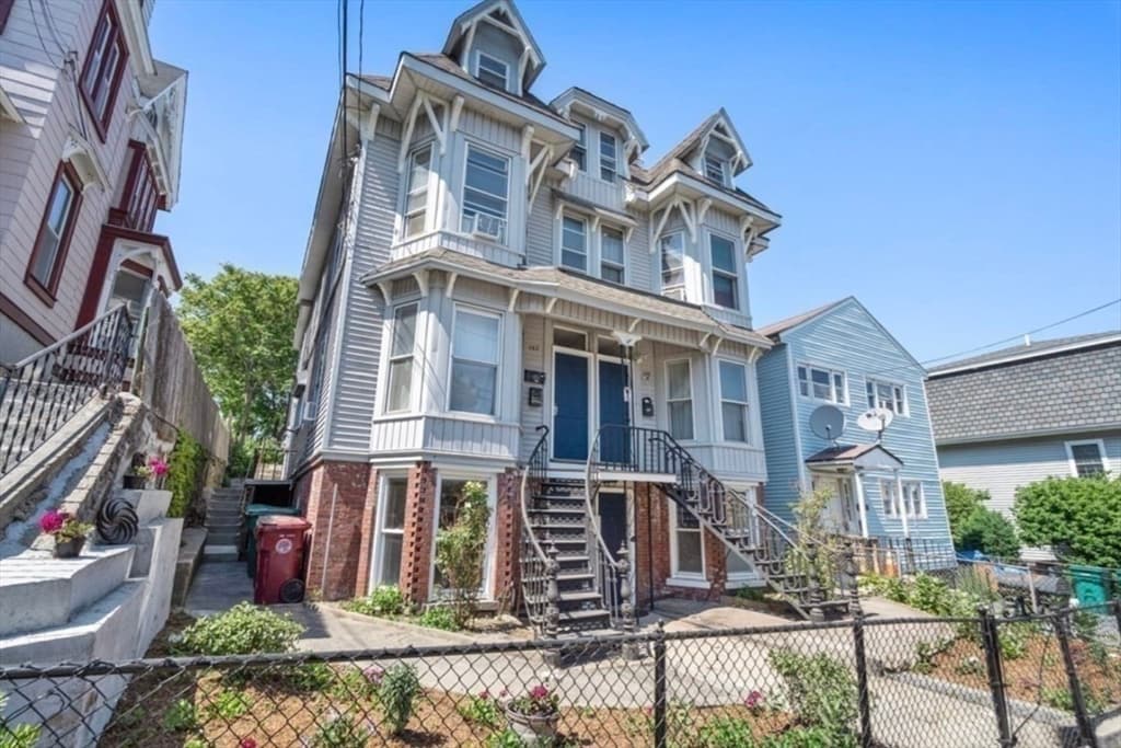 Multi-família em Lowell — foto 3