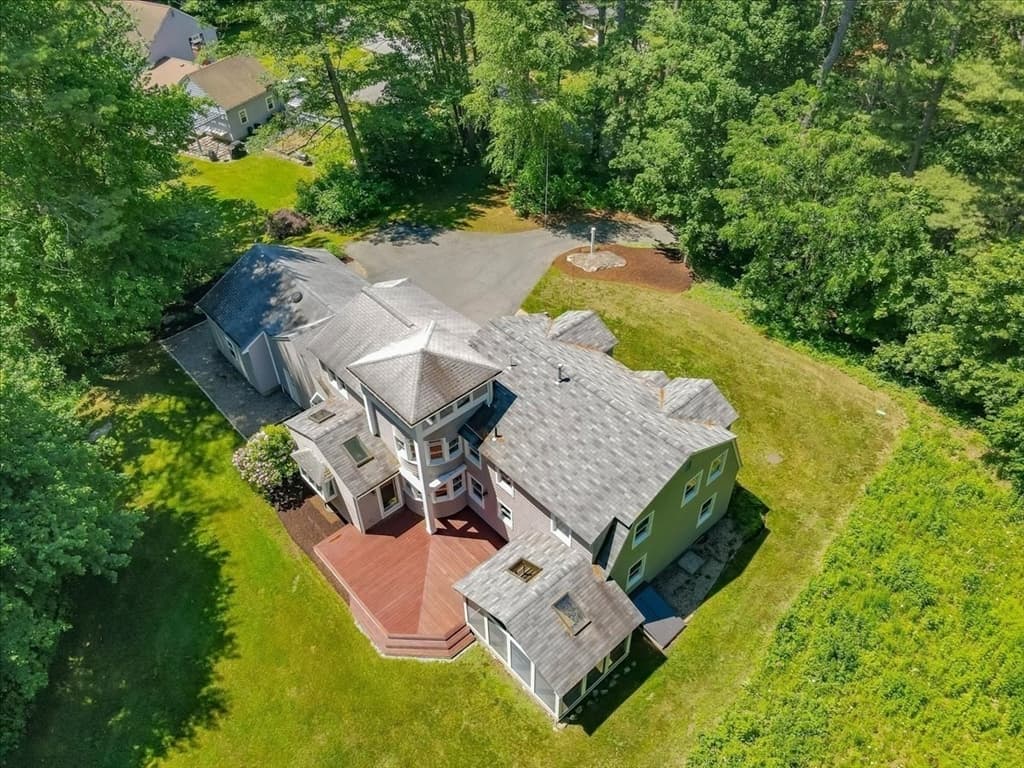 Casa em Westford — foto 2