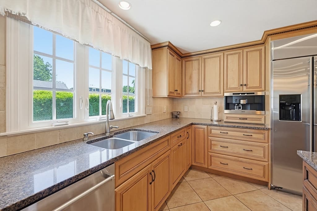Casa em North Attleboro — foto 6