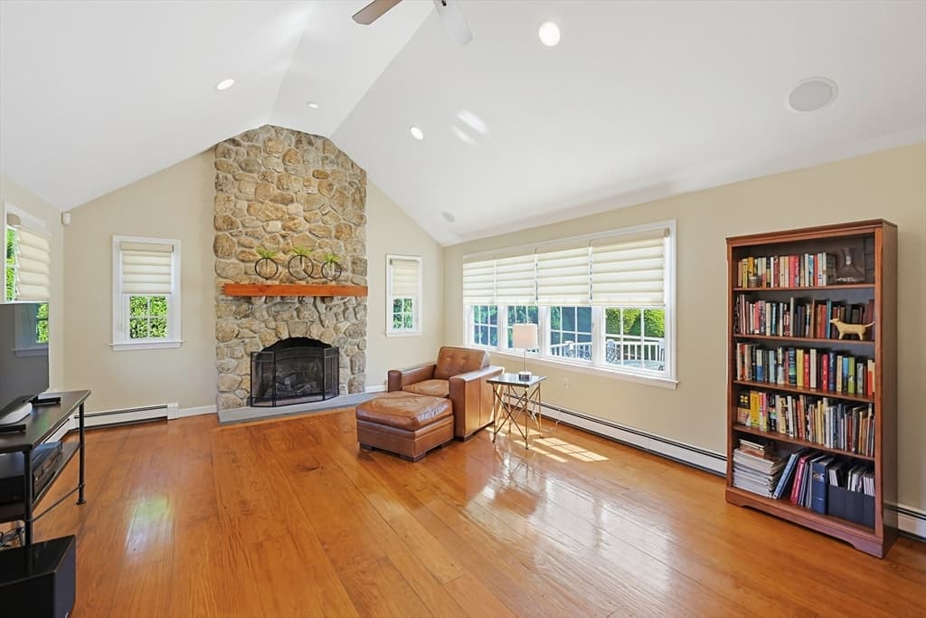 Casa em North Attleboro — foto 9