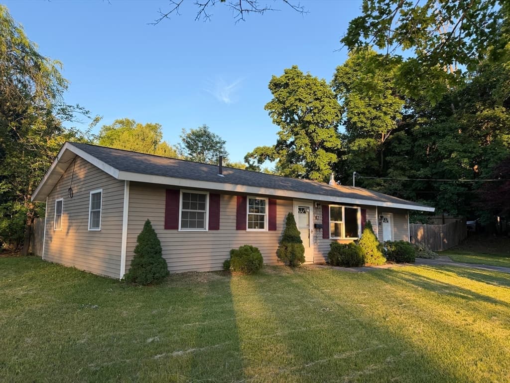 Casa em Brockton — foto 4