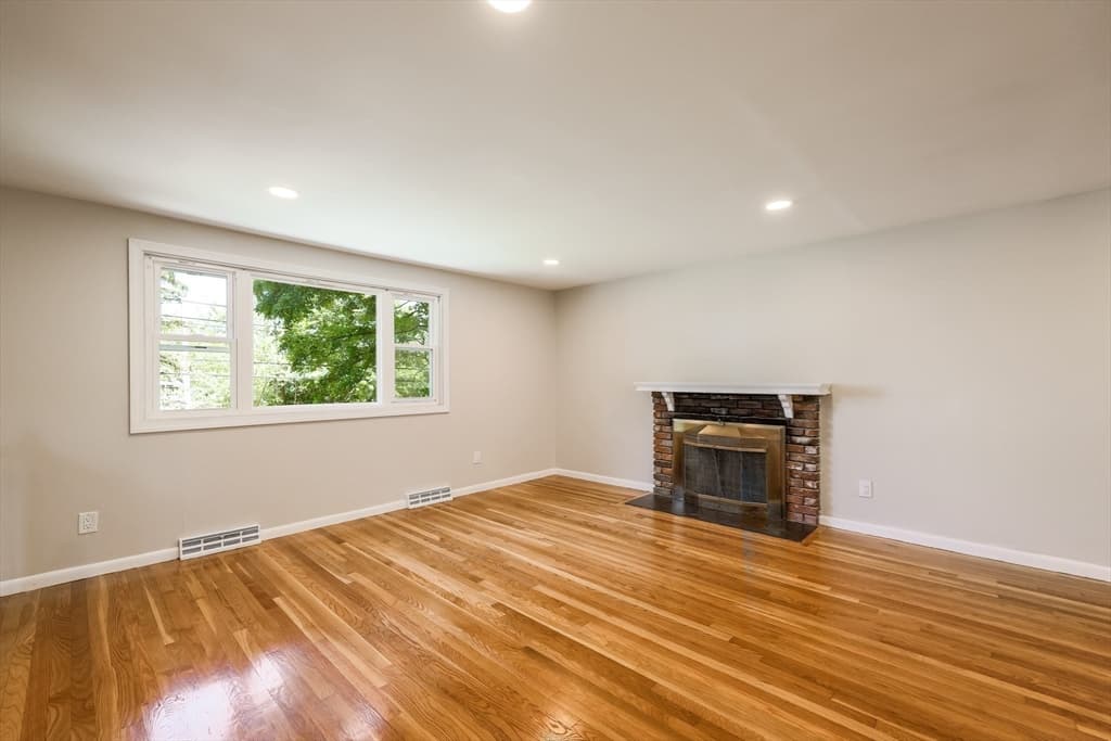 Casa em Westborough — foto 4