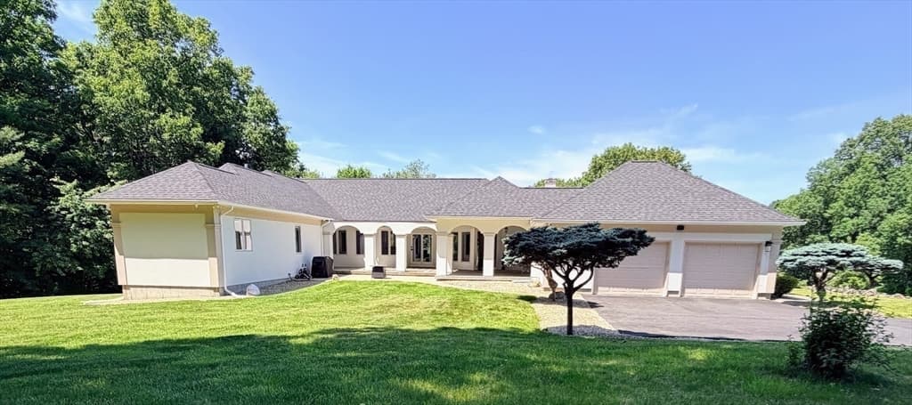 Casa em Ludlow — foto 3
