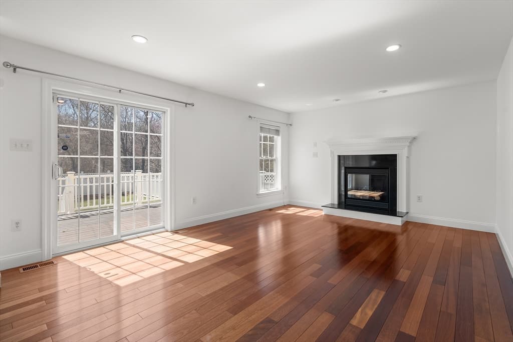 Casa em Natick — foto 2