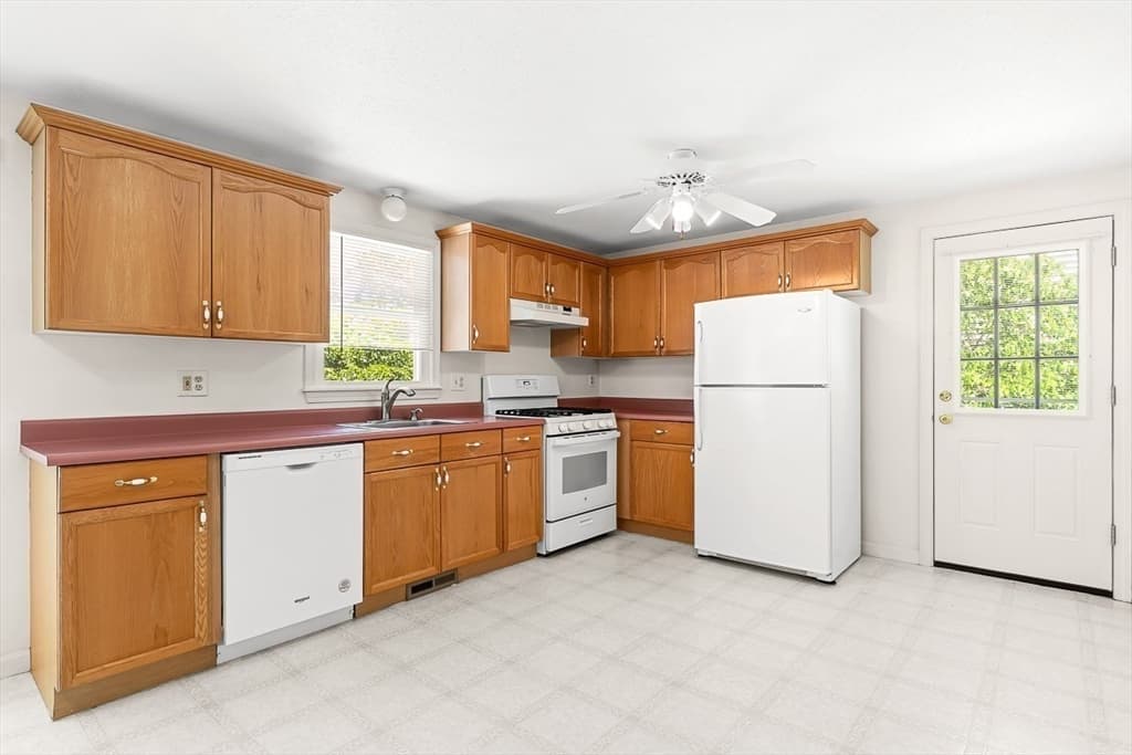 Casa em Dracut — foto 5