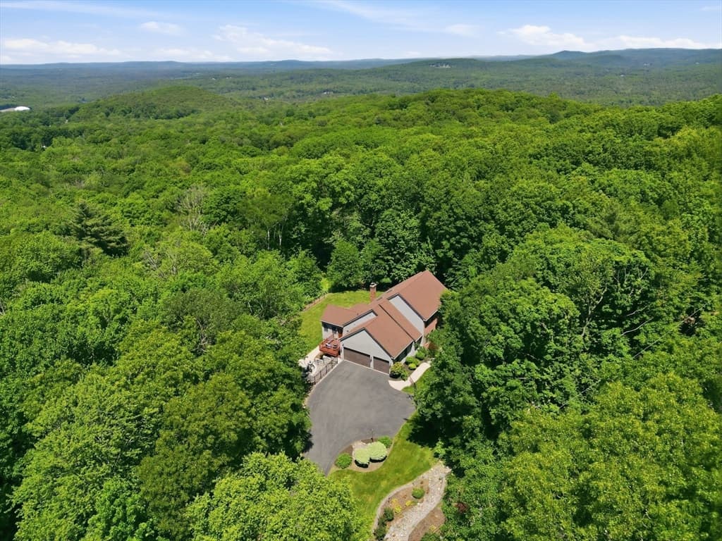 Casa em Wilbraham — foto 2