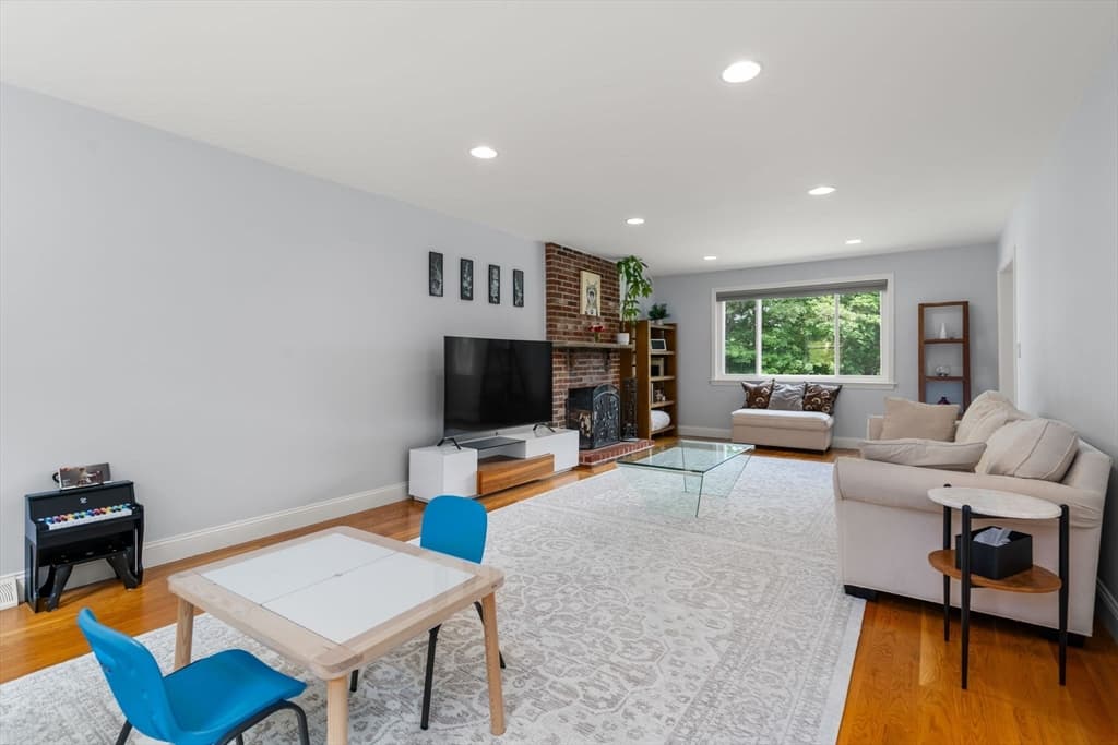 Casa em Stoneham — foto 9