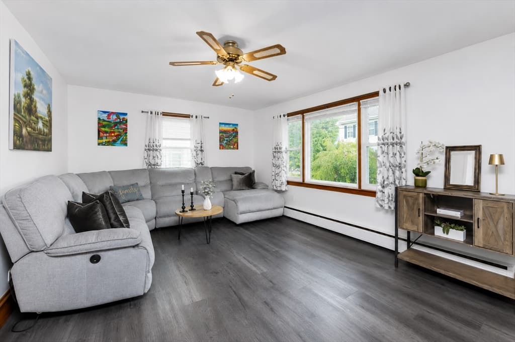 Casa em Methuen — foto 6