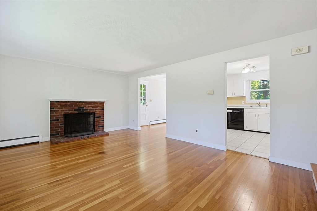 Casa em Framingham — foto 2