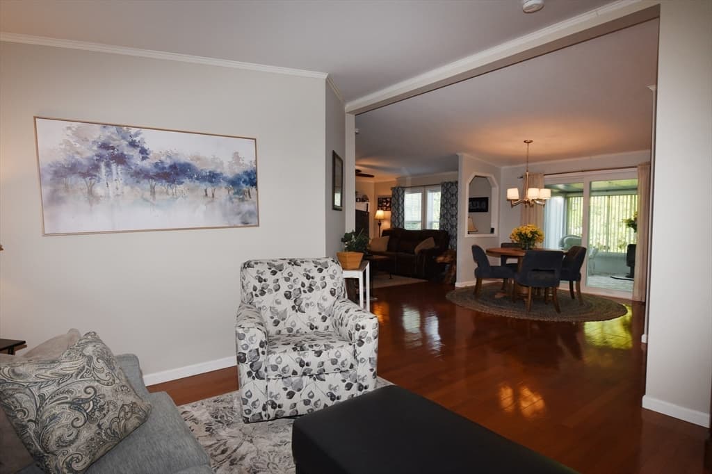 Casa em Middleboro — foto 4