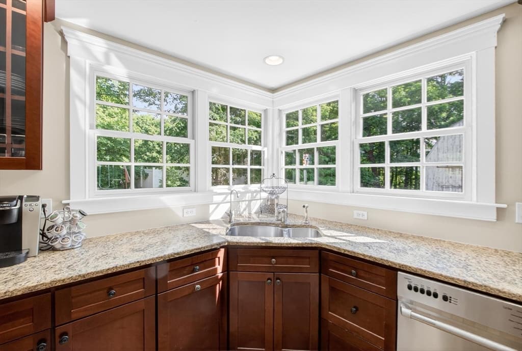 Casa em Westford — foto 8