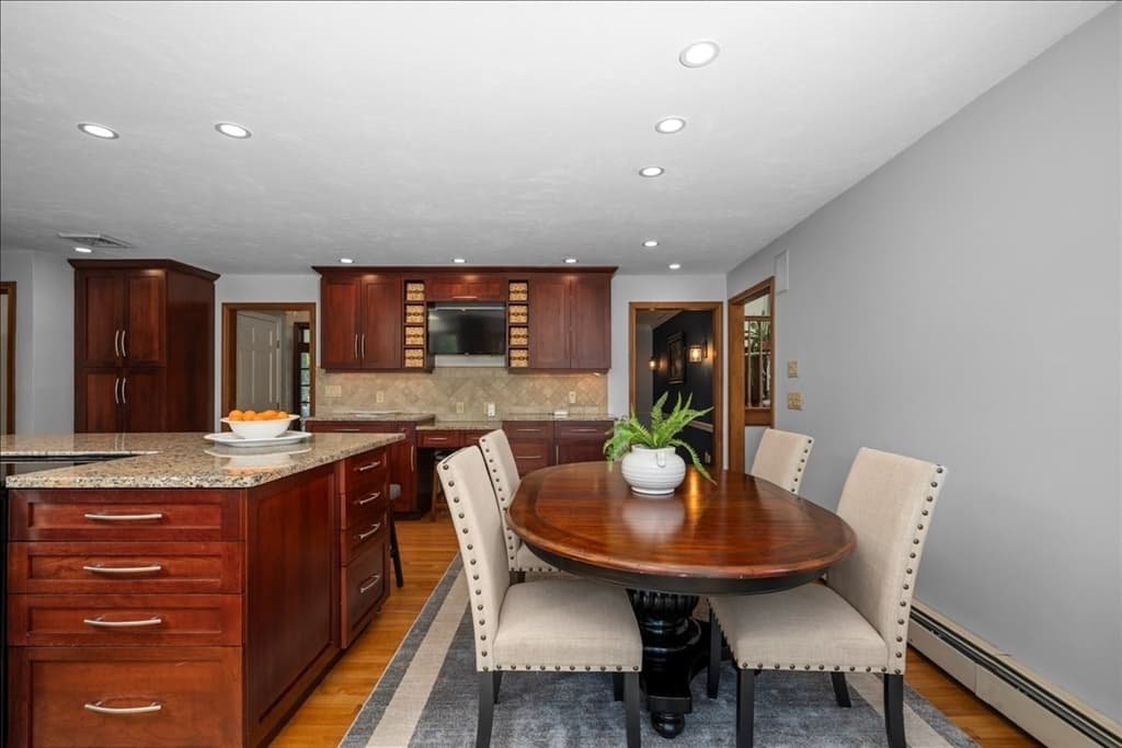 Casa em Northborough — foto 8