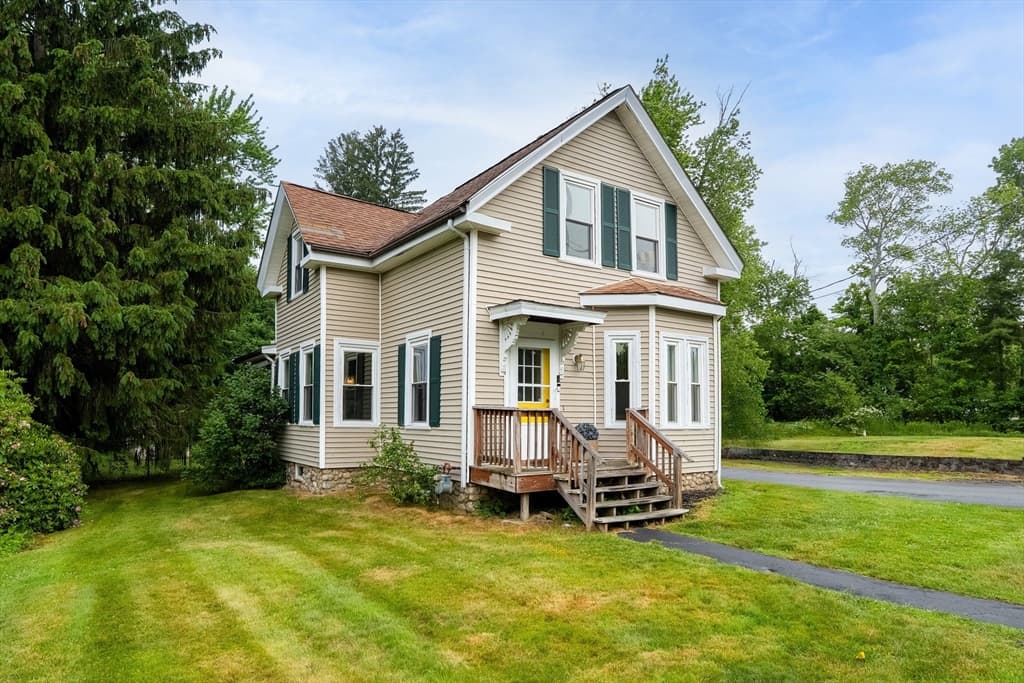 Casa em East Bridgewater