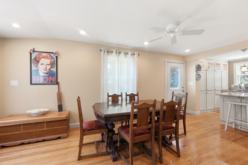 Casa em Natick — foto 8