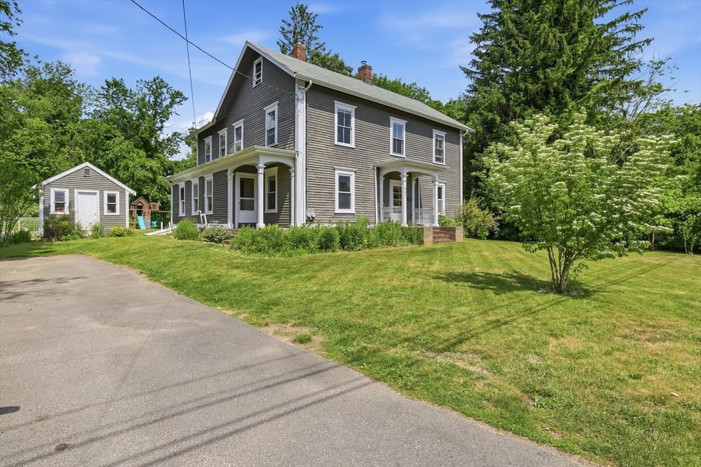 Multi-família em East Bridgewater