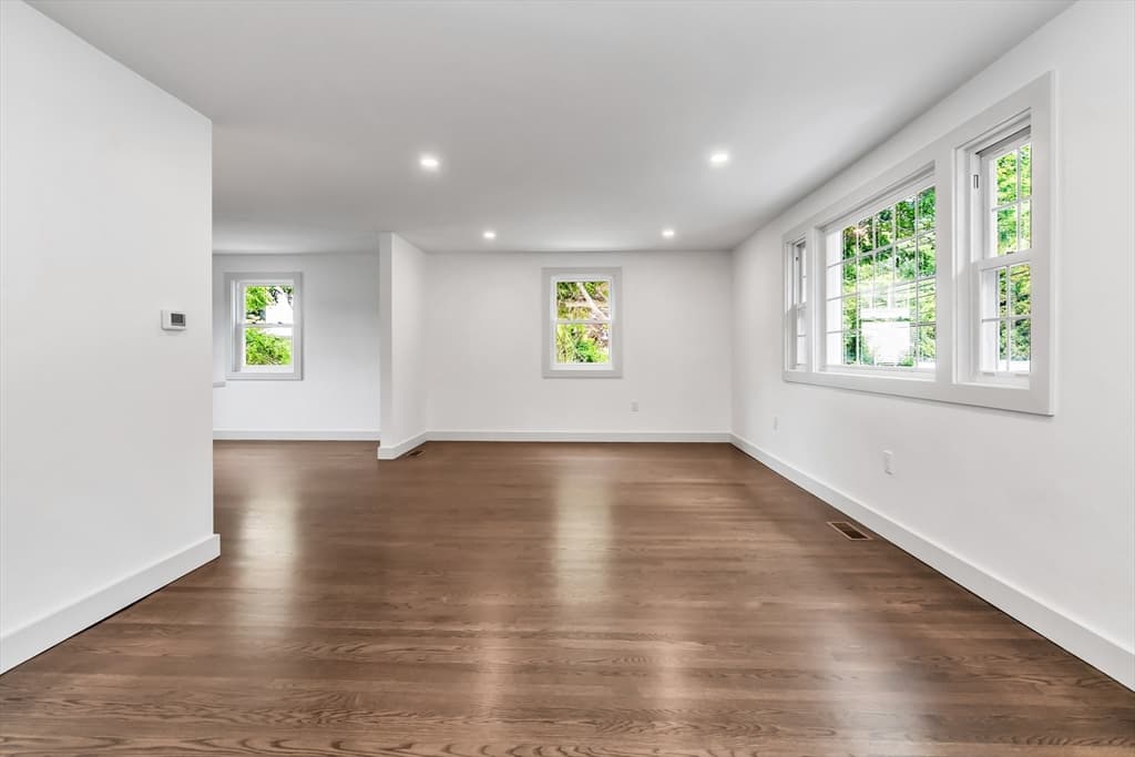 Casa em Saugus — foto 5