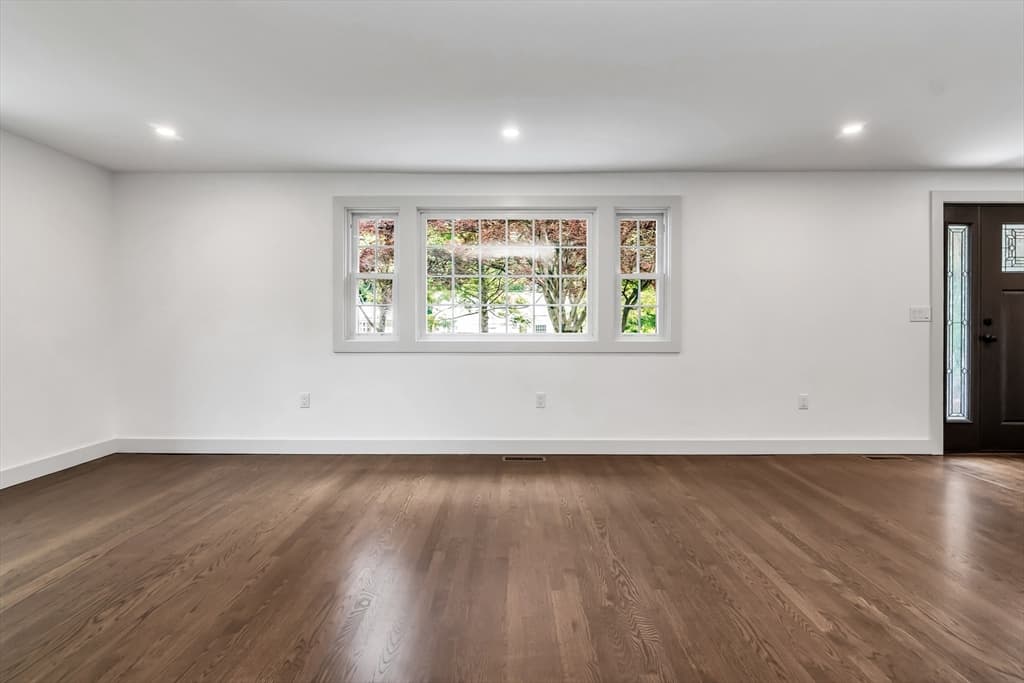 Casa em Saugus — foto 4