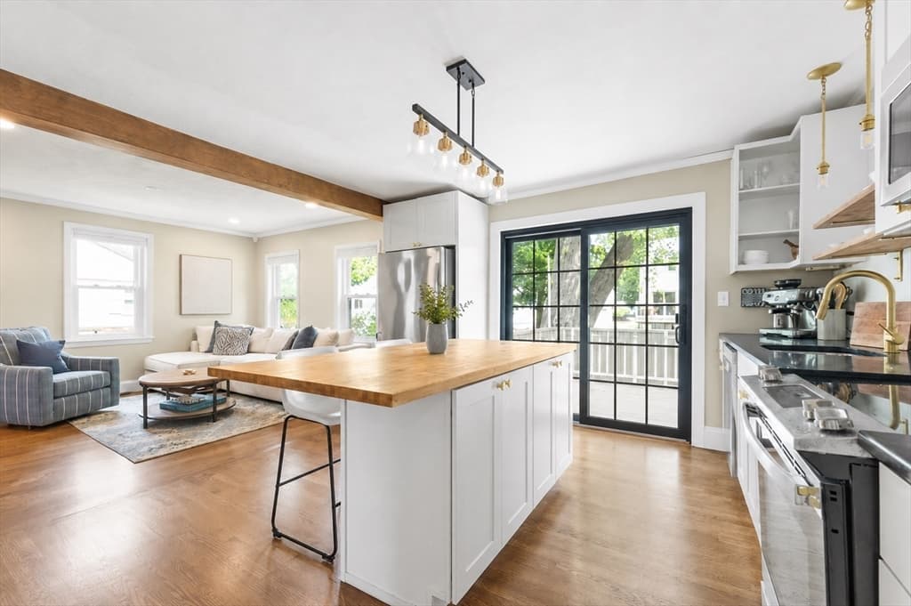 Casa em Natick — foto 2