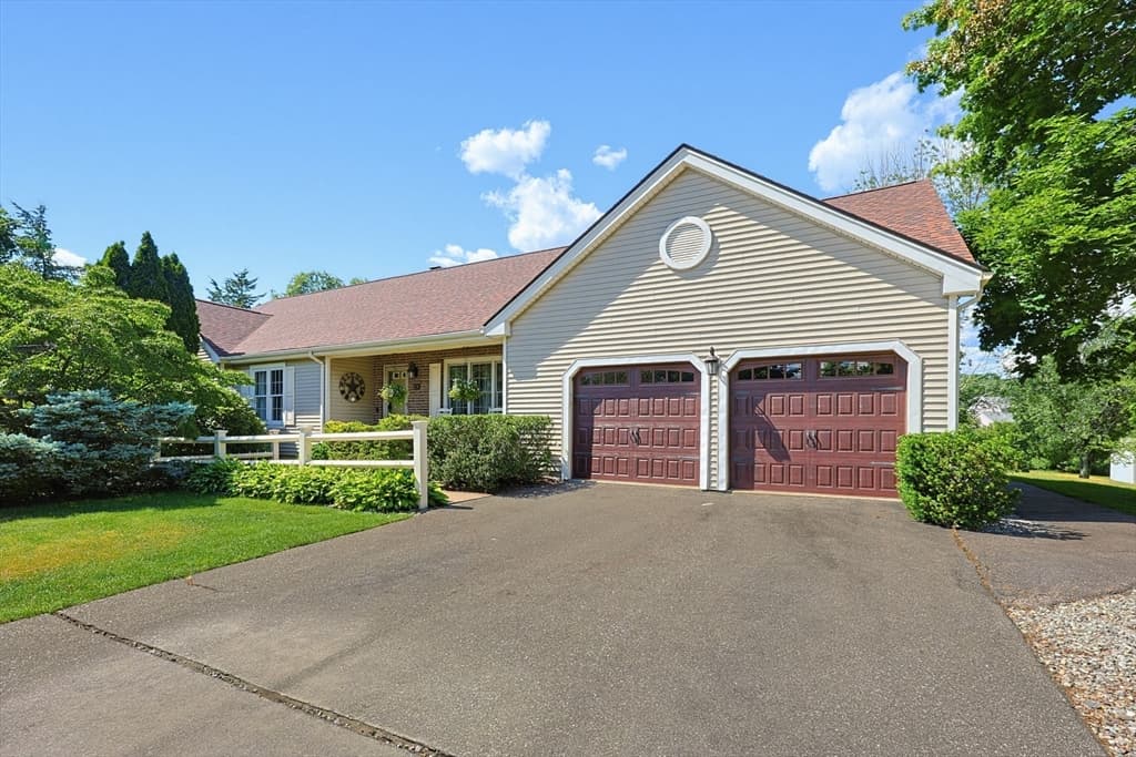 Casa em North Attleboro