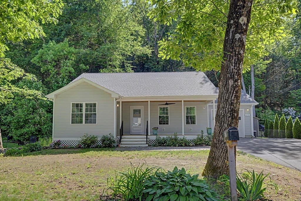Casa em Belchertown — foto 2