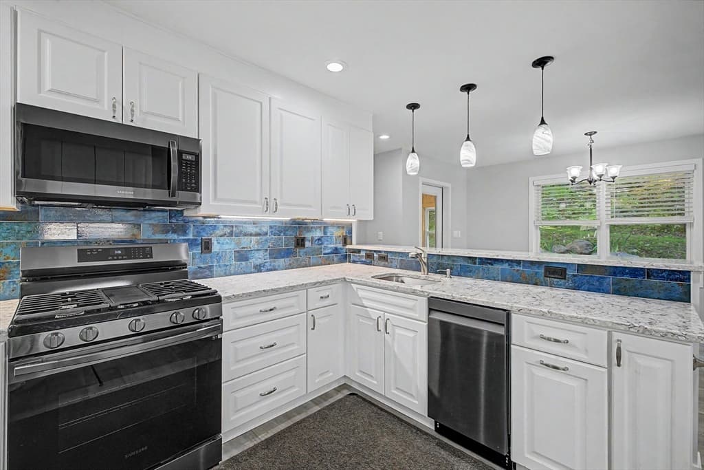 Casa em Belchertown — foto 9