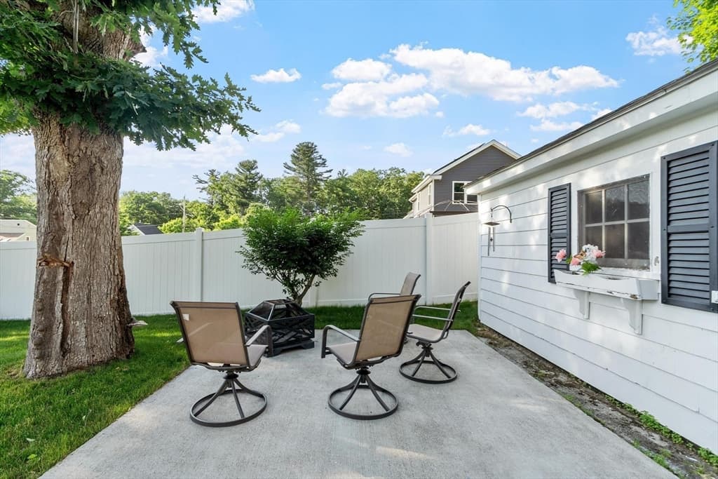 Casa em Methuen — foto 4