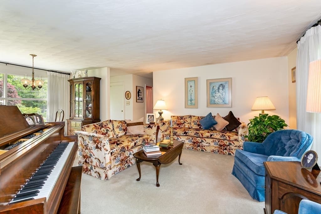 Casa em Natick — foto 6