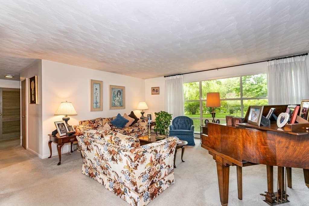 Casa em Natick — foto 5