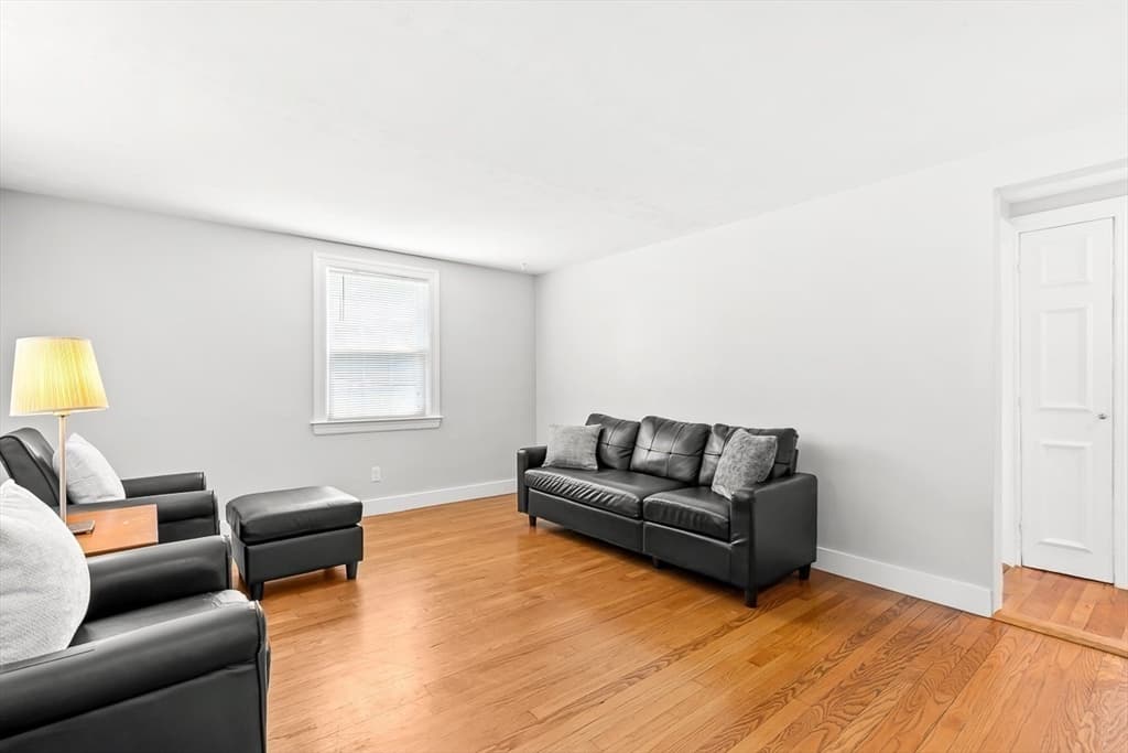 Casa em Natick — foto 3