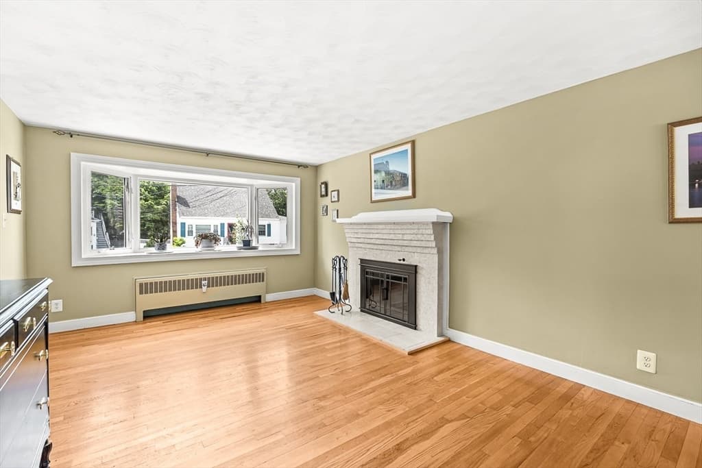 Casa em Stoneham — foto 4