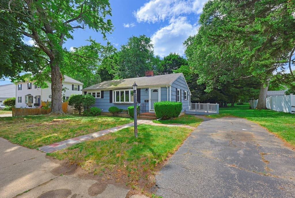 Casa em Stoneham — foto 2