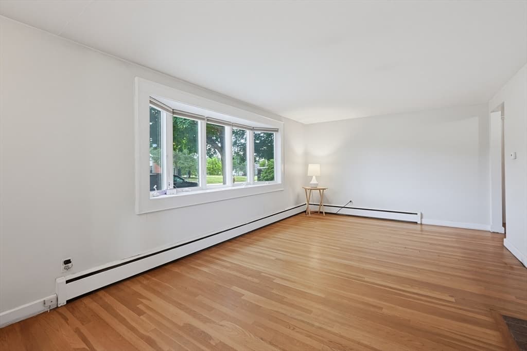 Casa em Stoneham — foto 8