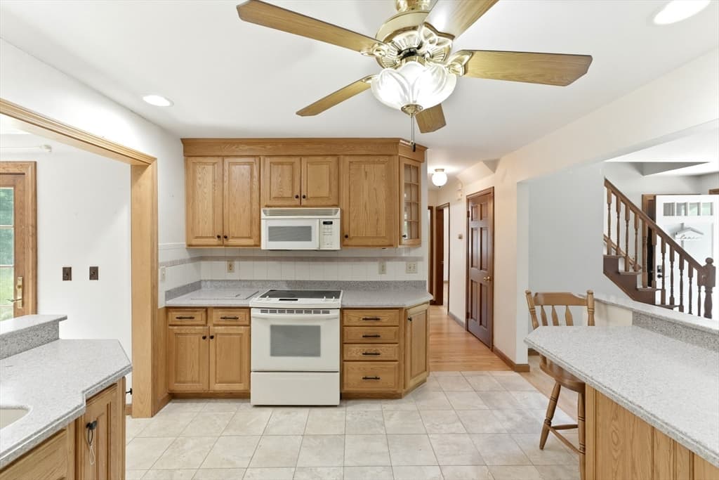 Casa em Raynham — foto 3