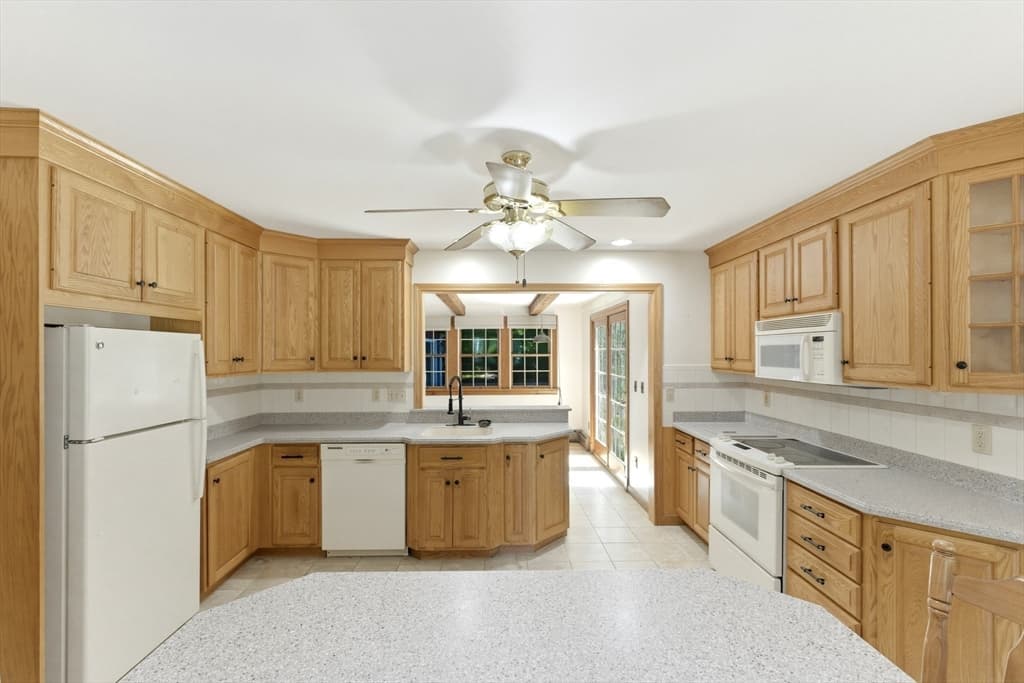 Casa em Raynham — foto 4