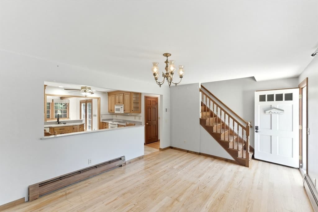 Casa em Raynham — foto 8