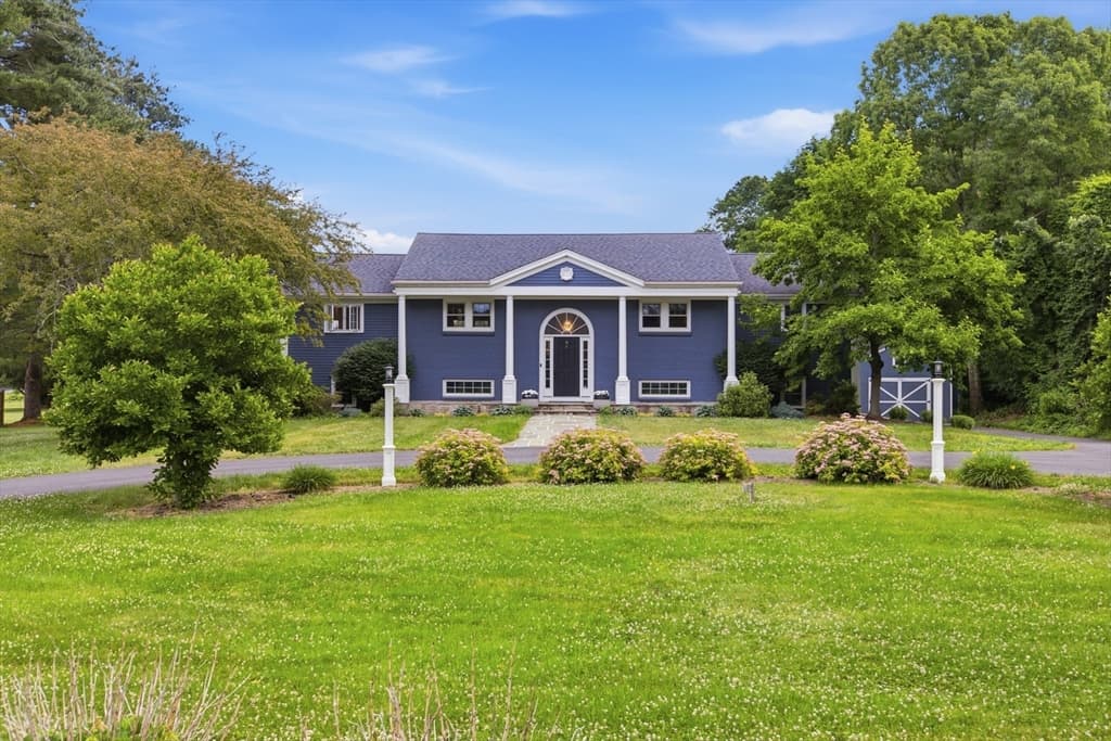 Casa em Southborough