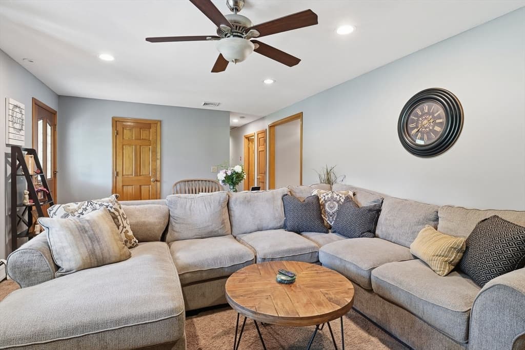 Casa em Belchertown — foto 8