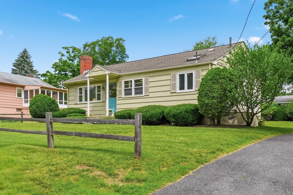 Casa em Framingham — foto 3