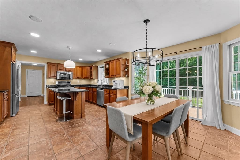 Casa em Hopkinton — foto 9