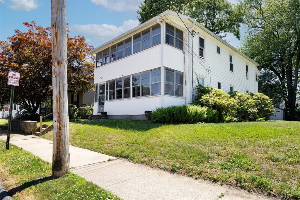 Multi-família em Chicopee