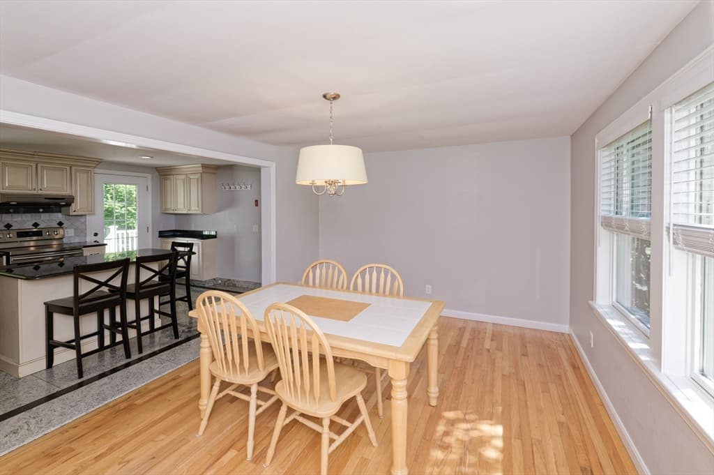 Casa em Uxbridge — foto 4