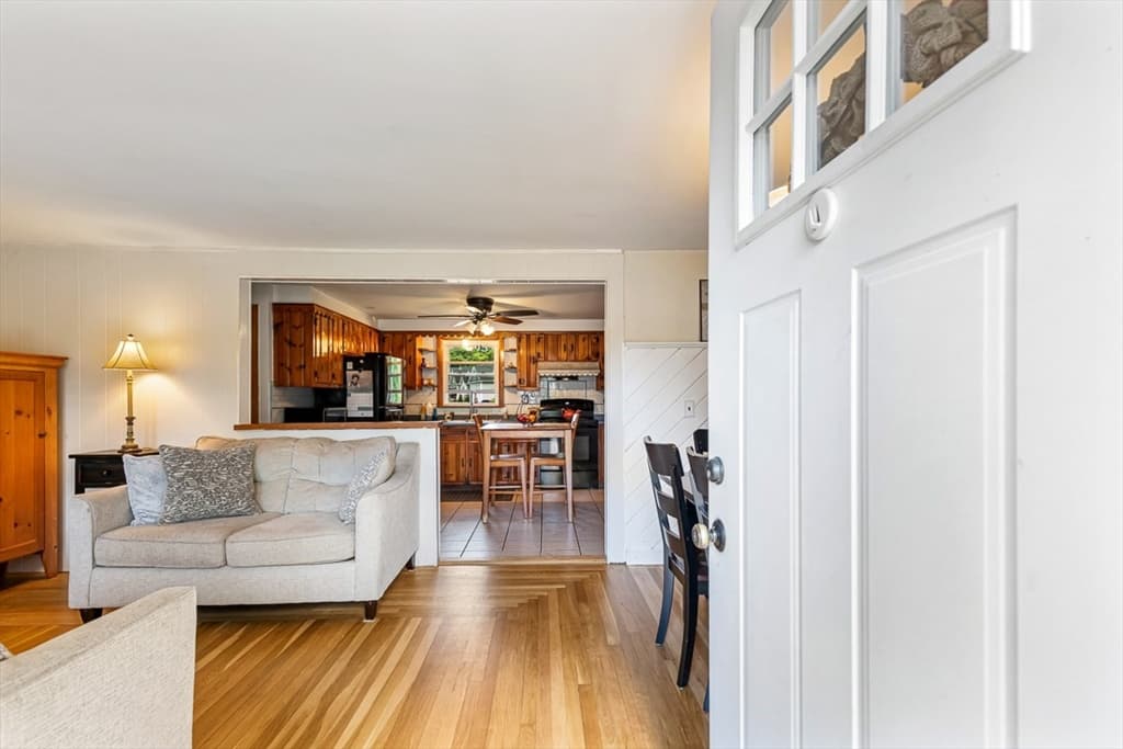 Casa em Seekonk — foto 2