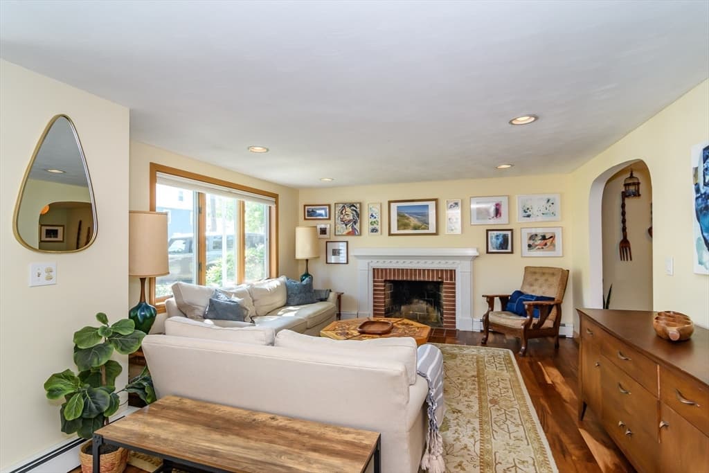 Casa em Natick — foto 2