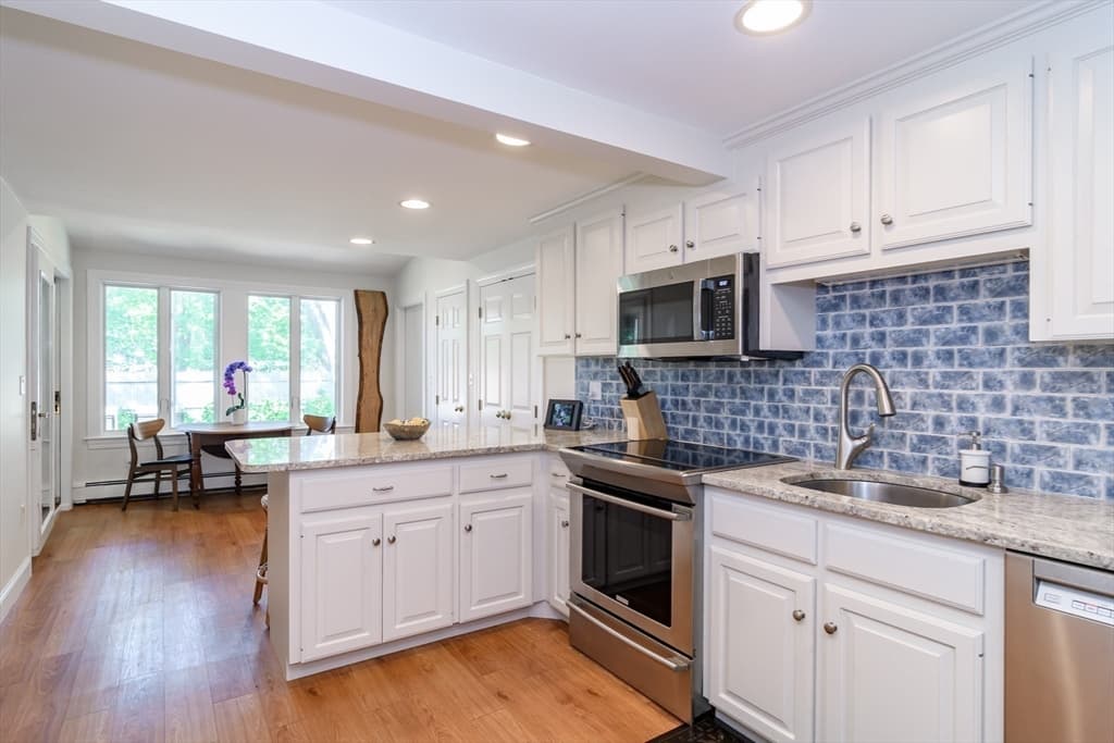 Casa em Natick — foto 6