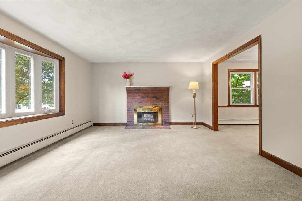 Casa em Stoneham — foto 4