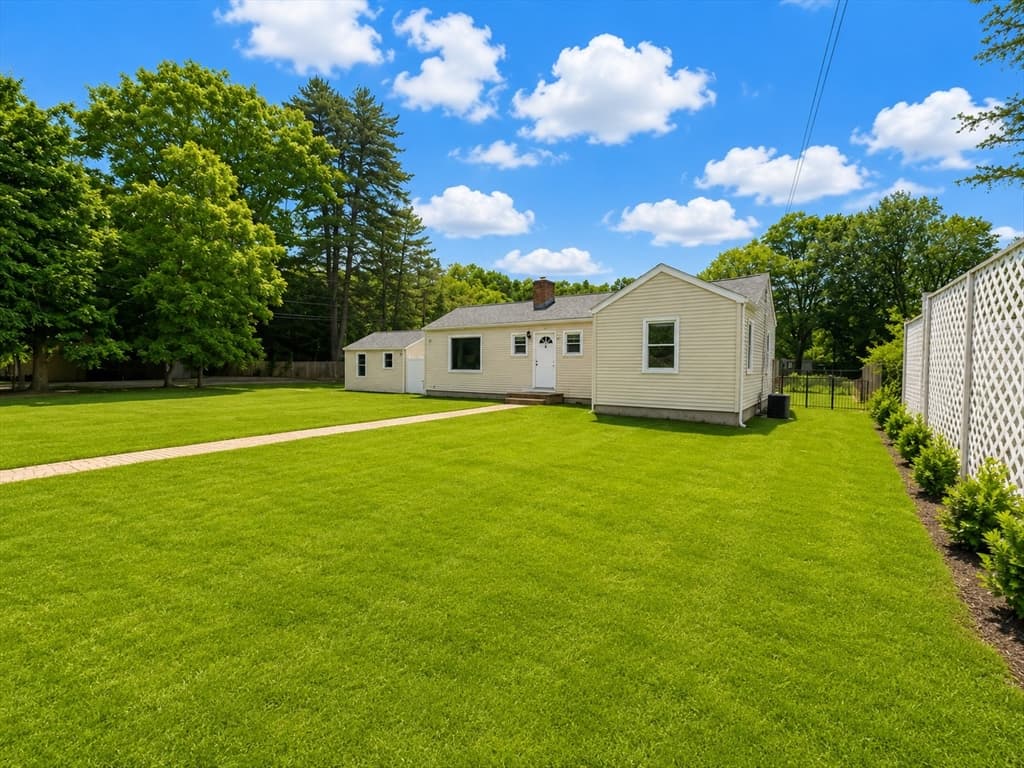 Casa em Framingham — foto 2