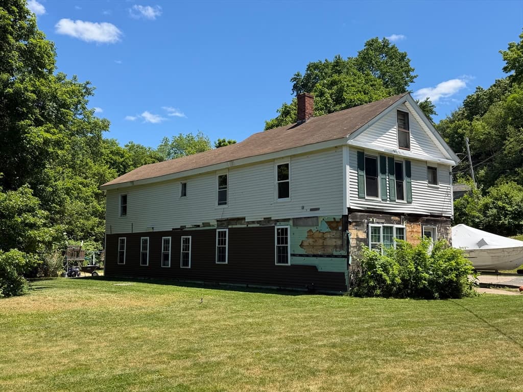 Multi-família em East Brookfield